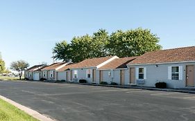 Rodeway Inn & Suites